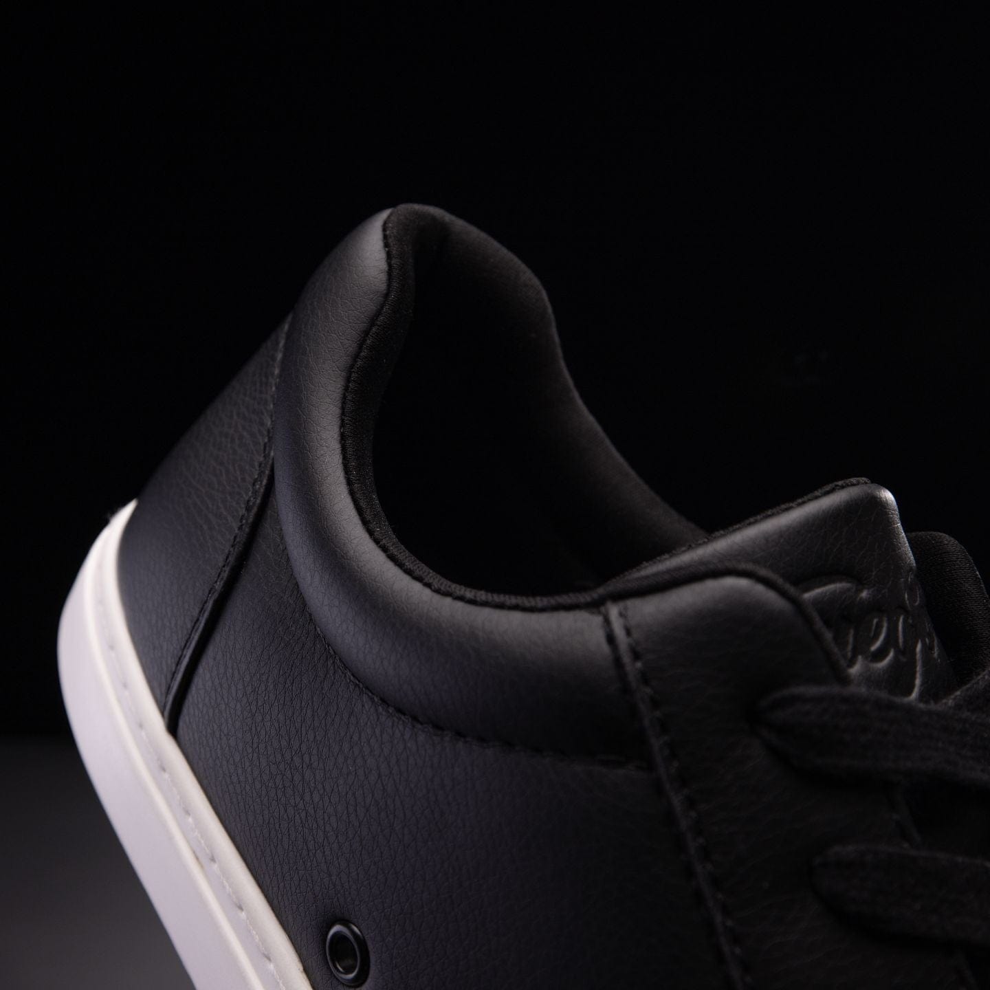 Fuego | Low-top | Black